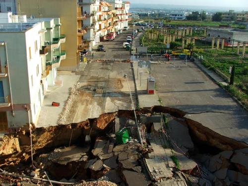 MESSA IN SICUREZZA CAVE IPOGEE VIA FIRENZE - GALLIPOLI (LE)