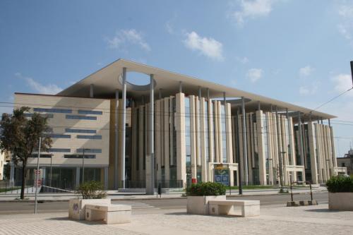 EDIFICIO PER UFFICI E PARCHEGGIO INTERRATO VIALE DE PIETRO - LECCE